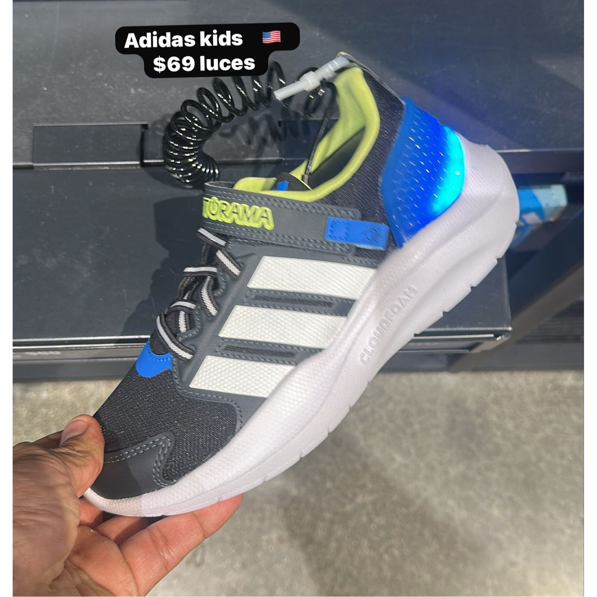 Zapatos Adidas Lightorama con luces para niños