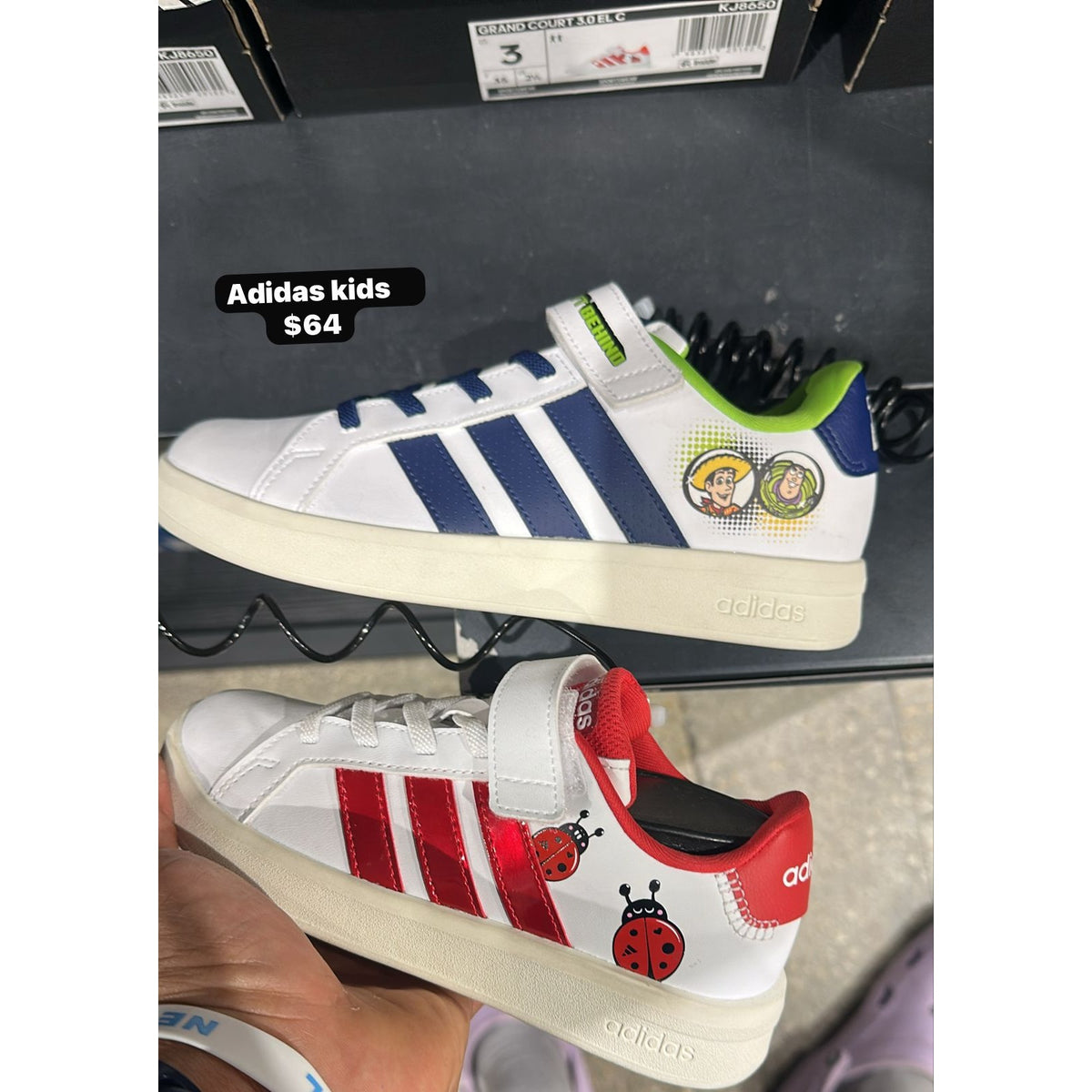 Zapatos Adidas para niños - modelo 132