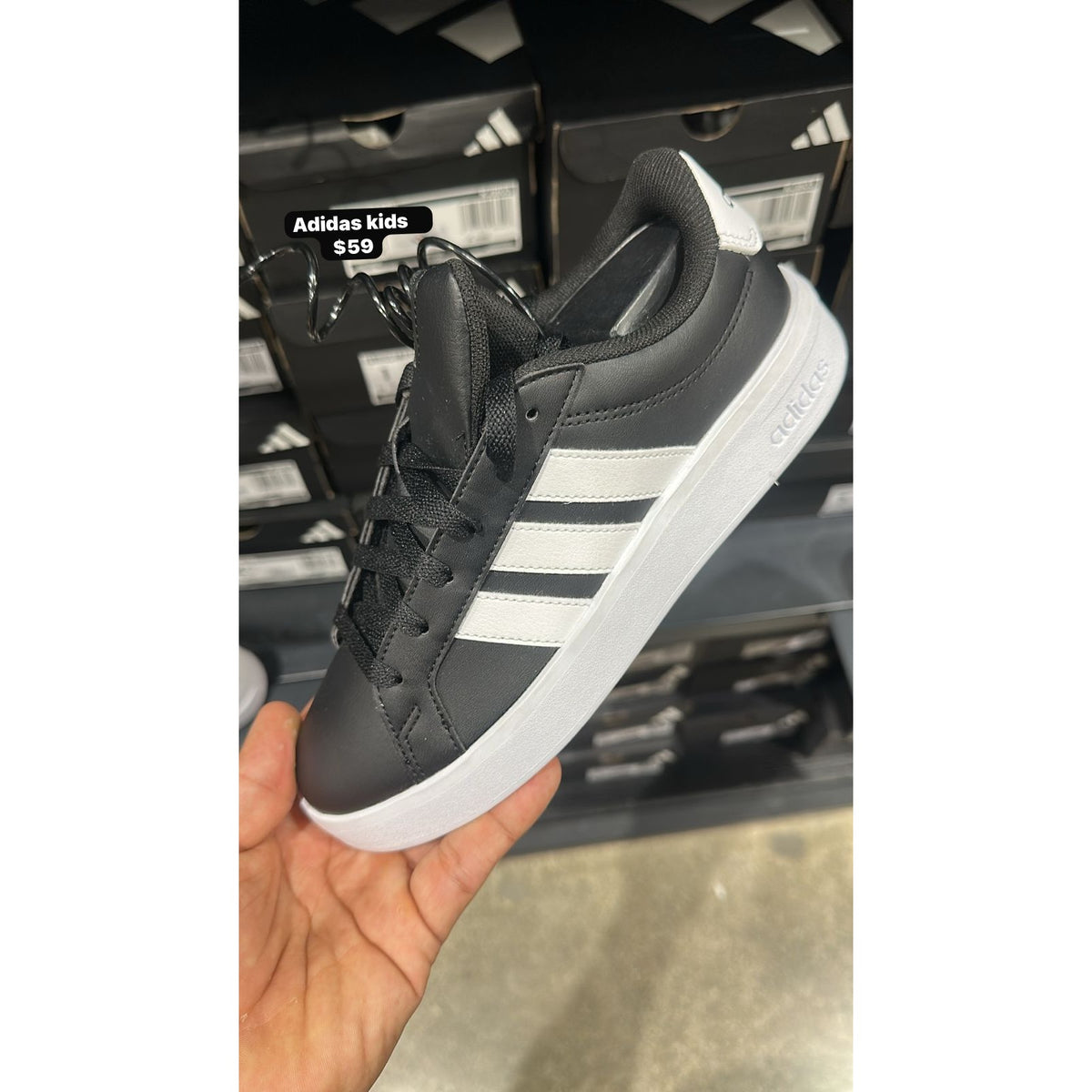 Zapatos Adidas para niños - modelo 136