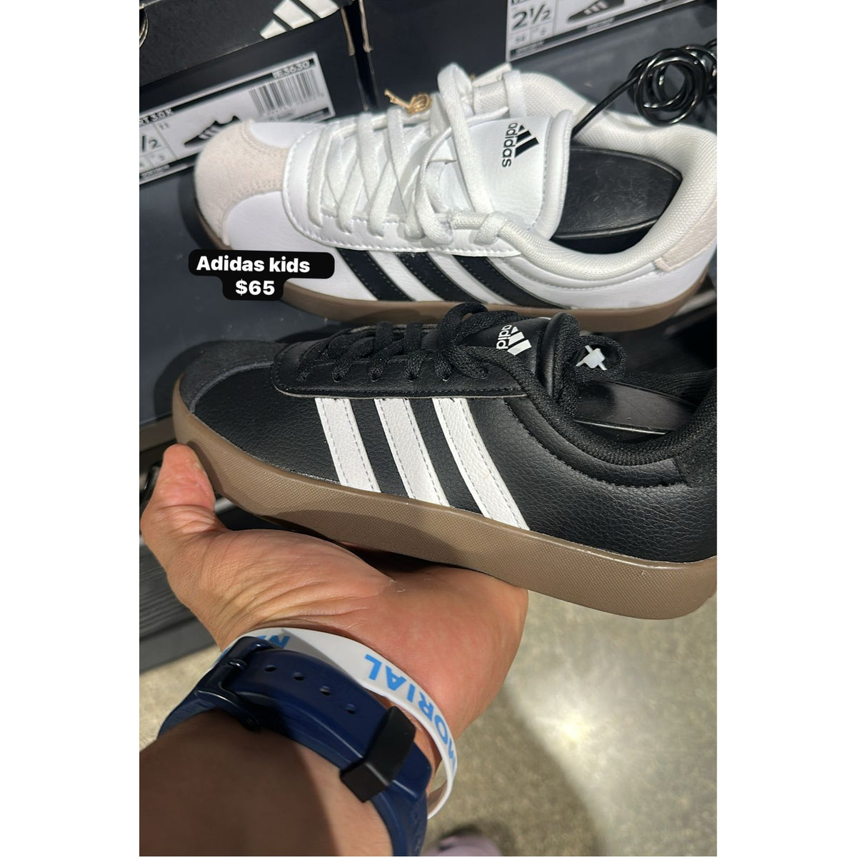 Zapatos Adidas para niños - modelo 140