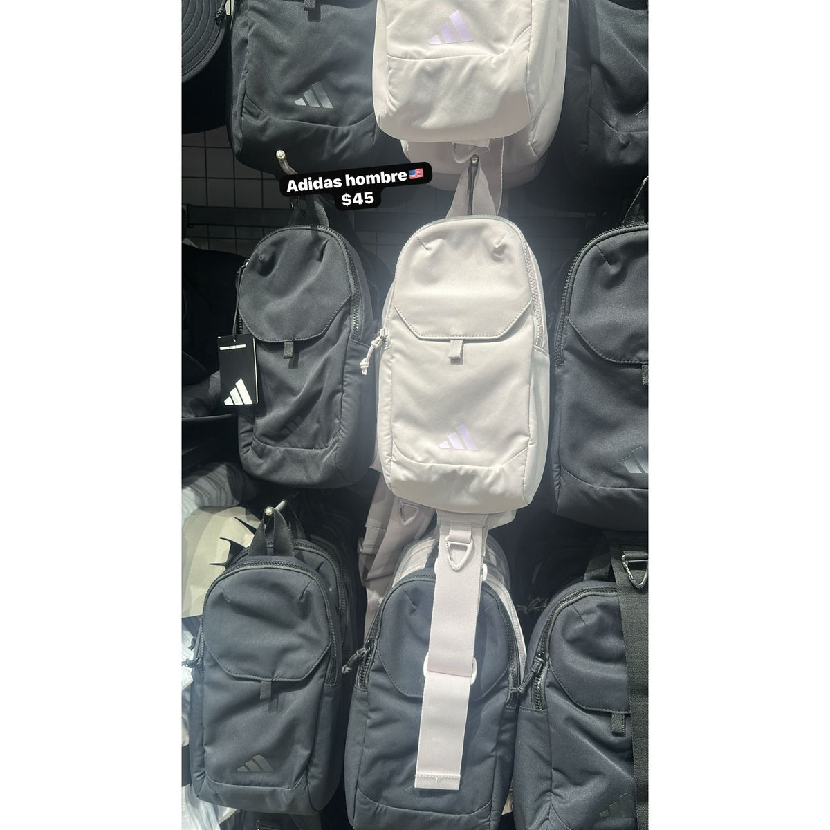 Mochila Adidas - modelo 245 - Moi Compras